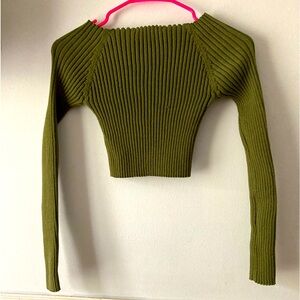 ‘L.A Knit Collection’ Olive Green Long Sleeve Crop Top
Size: (M)